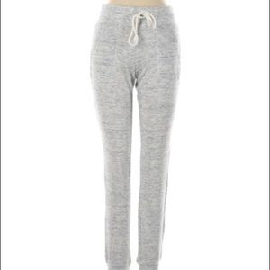 CLASSIC GREY/WHITE SWEATPANTS !! WORN ONCE!